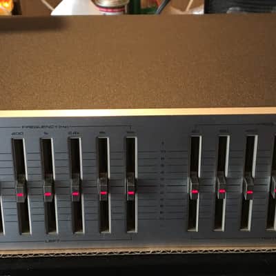 Pioneer SG-300 Stereo Graphic Equalizer~Dual 7 Band EQ image 2