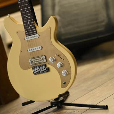 Eastman Fullertone DC'62 - Desert Sand image 3