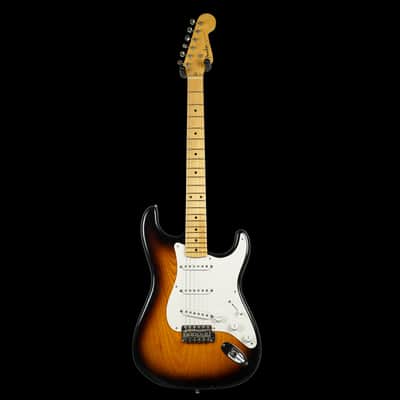 Fender 60th Anniversary 2014 1954 Avri Stratocaster Sunburst MN image 3