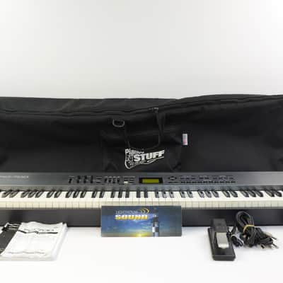 Roland RD-700 88-Key Digital Piano  w/ Gig Bag RD700 image 1