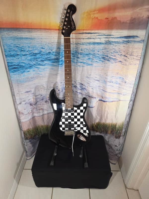 Fender Squier Starcaster HSS standard series 2018 - Black image 1