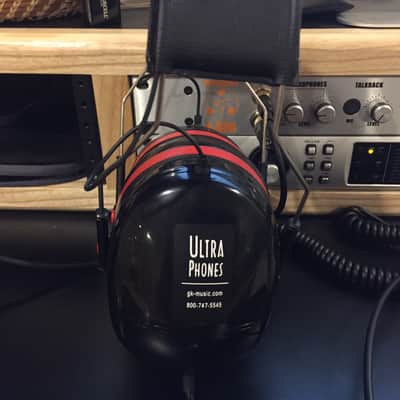 GK Music UltraPhones - High Isolation Studio Headphones image 2
