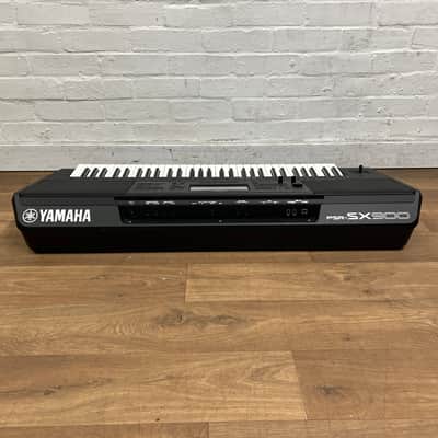 Yamaha PSR SX900 Keyboard; Serial No: BCBY01045 | Second Hand image 12