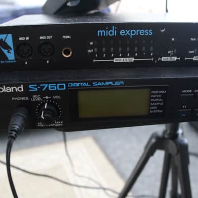 Roland S-760 Sampler w/ SCSI2SD & Loaded SD Sample Cards