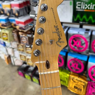Fender American Special Stratocaster with Maple Fretboard - Olympic White image 2