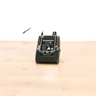 Sennheiser EK 300 IEM G3 Wireless Bodypack Receiver G Range: 566-608 MHz CG0132X image 3