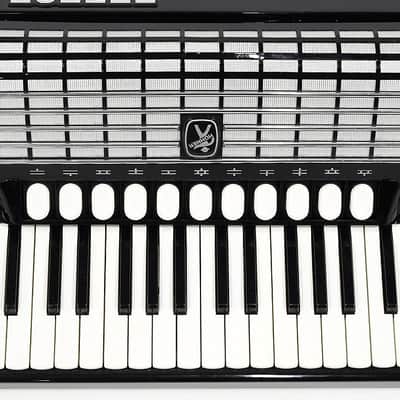 Hohner Tango IV T image 3