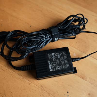 Shure SLX14 Wireless Guitar System - H19 Band - Black image 6