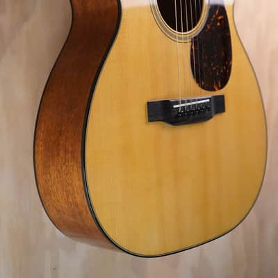 2021 Martin 00-18 Natural Acoustic Guitar USA – Excellent Condition w/ Hard Case image 2