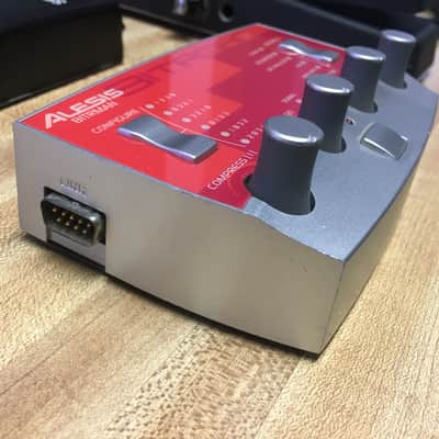 Alesis Bitrman bit crusher/frequency shifter w/ expression pedal mod, bypass looper image 6