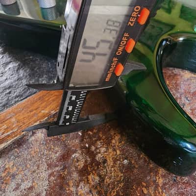 Peavey Fury V 5-string bass body 2007 - green QM image 10