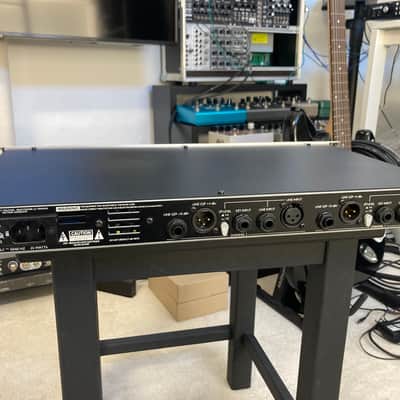Focusrite Platinum Compounder Stereo Compressor / Gate / Expander 2000s - Silver image 2