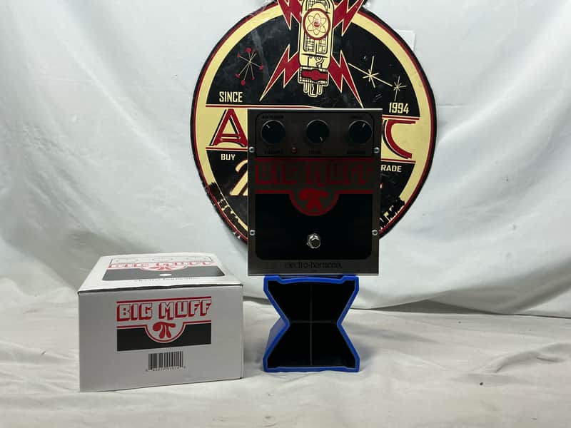 Electro-Harmonix The NYC Classic Big Muff Pi π Fuzz Distortion Pedal with Box - Large Chassis 2024 image 1