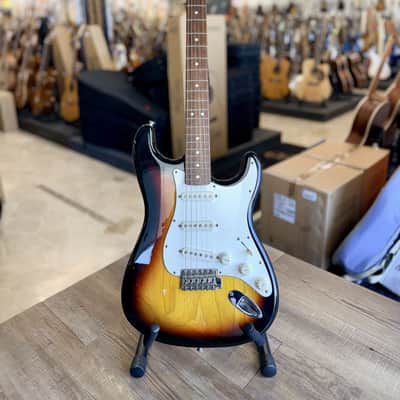 Immagine Fender STRATOCASTER STANDARD '70S MIM SUNBURST + CUSTODIA - 1