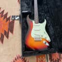 Fender Dealer Exclusive Vintera Road Worn '60s Stratocaster 3-Color Sunburst