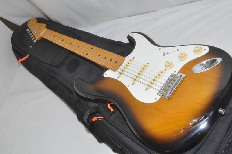 FENDER JAPAN Stratocaster ＃S034632 Electric Guitar Ref. No 7414