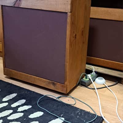 Music Vehicle 50 years old pine cabinet 1x15" - Nitro image 2