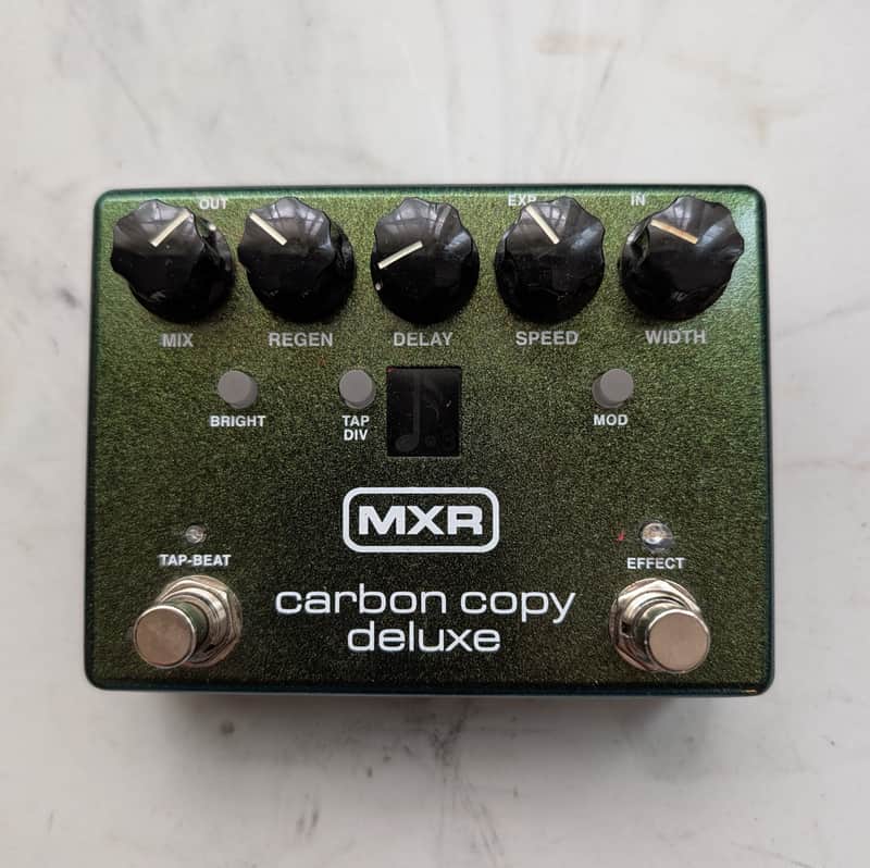 MXR Carbon Copy Deluxe