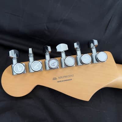 Fender Player II Modified Stratocaster with Maple Fretboard 2025 - Present - 3-Color Sunburst image 5