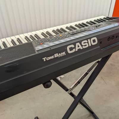 Vintage Casio CT-700 Keyboard image 4
