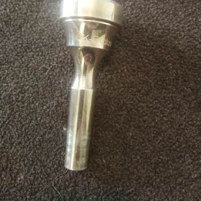 Yamaha YFH-2310 student w/mouthpiece and case image 9