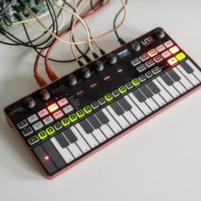 Mint IK Multimedia UNO Synth Pro Desktop - Analog Paraphonic Dual-Filter Synthesizer [Three Wave Music] image 11