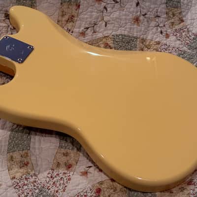 2004 Fender Mustang – Crafted in Japan – Vintage White – Clean image 7