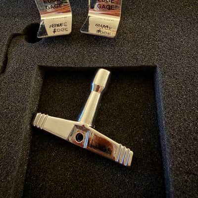 DrumDial Precision Drum Tuner - New - new with case image 7