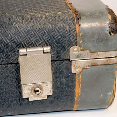 Ampeg or Burns Guitar Case • 1960's • Blue Diamond Tolex image 4
