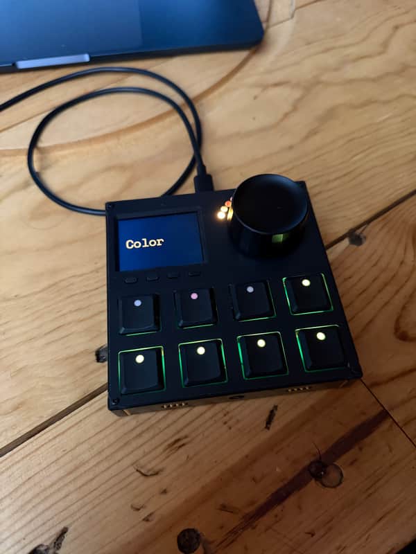 Intech Studio VSN1 Series 3 Left MIDI Controller LCD Screen Jog Wheel Key Switches image 1
