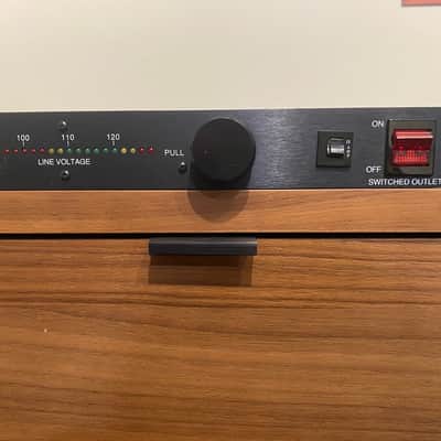 Furman PL-Plus Power Conditioner and Light Module 2000s - Black image 3