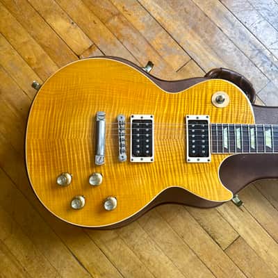 Gibson Les Paul Classic Plus w/ OHSC - Great Top, Upgraded Wiring Harness, 8.8 lb, 2001 image 2