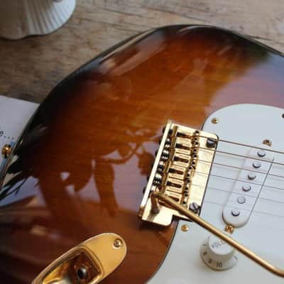 FENDER "60th Anniversary Commemorative Stratocaster" HARDCASE, 3, 44 KG image 9