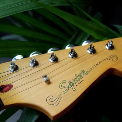 SQUIER "J.Mascis Jazzmaster with Laurel Fretboard Olympic White" 3, 80 KG image 7