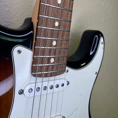 Fender G-5 VG Stratocaster 2012 - 2015 - 3-Color Sunburst w/ Gig Bag image 8