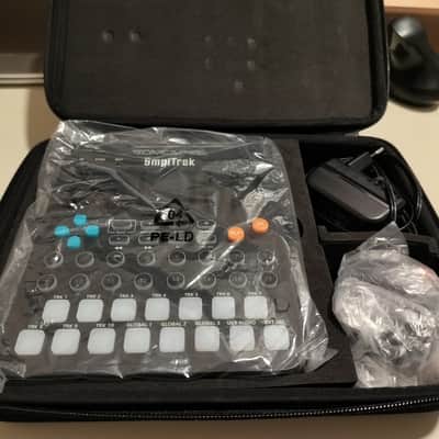 Sonicware SmplTrek Portable Production Sampler 2022 - Present - Black image 2