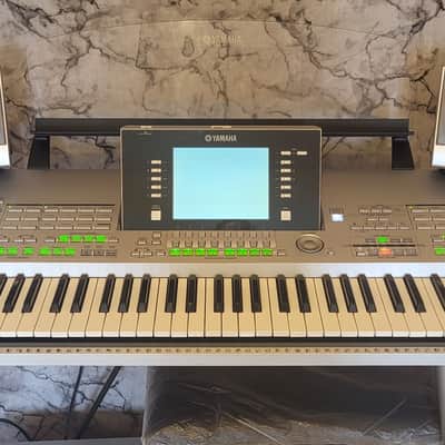 Yamaha Tyros2 61-Key Arranger Workstation Keyboard Package - Collection or Personal Delivery image 3