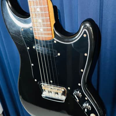 Fender Musicmaster with Rosewood Fretboard 1977 - 1980 - Black image 10