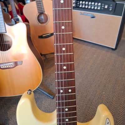 Fender American Standard Stratocaster with Rosewood Fretboard 1996 - 1997 - Vintage White image 7