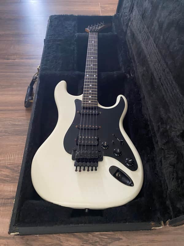 Kramer Pacer Deluxe USA Vintage 1986-87 White image 1
