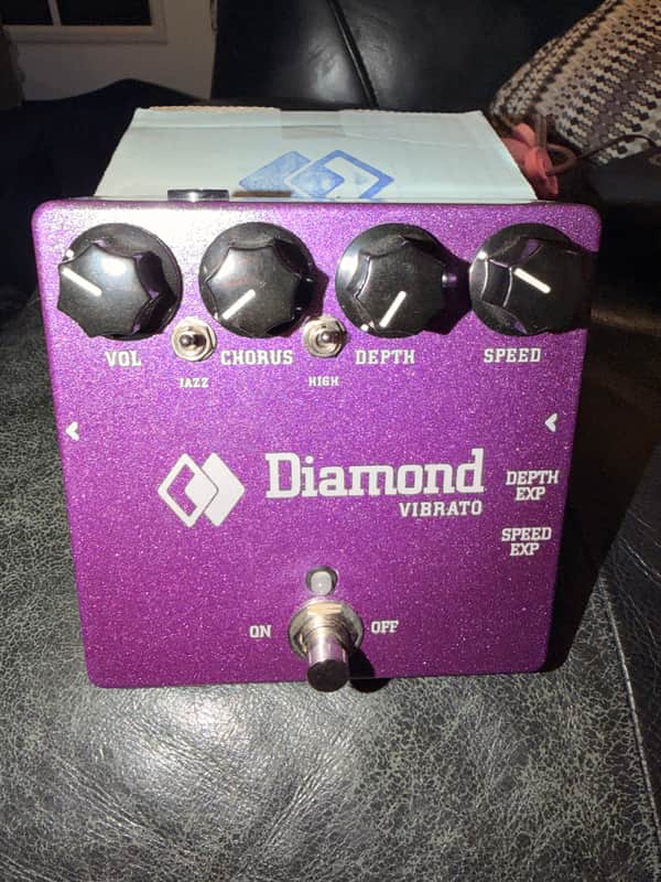 Diamond Vibrato V1 2011 - 2020 - Purple image 1