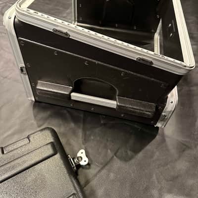 GGator GRC-8X2 8U Top / 2U Front Console Audio Rackator image 6