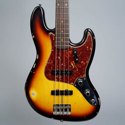 Fender Custom Shop 1962 Jazz Bass Relic 2023 - Three Tone Sunburst image 1