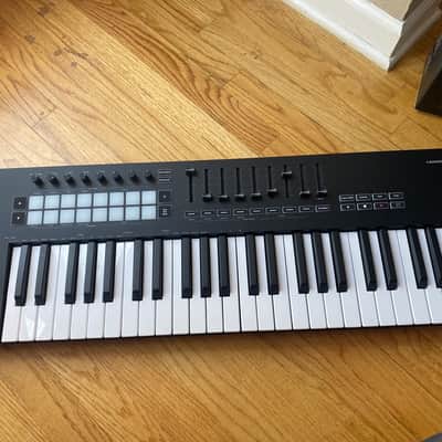 Novation Launchkey 49 Keyboard image 2
