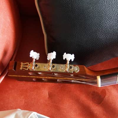 S Yairi clase 9002 classical guitar image 6