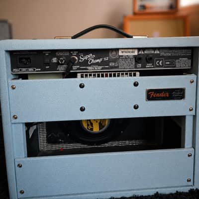 Fender Limited Edition: Super Champ X2 Tube Combo Surf Blue Mid-2010's - Rare Surf Blue Tolex Covering image 4