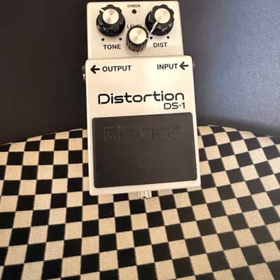 Boss DS-1-WH Distortion 2024 Metallic White image 1