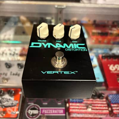 Vertex Dynamic Distortion image 2