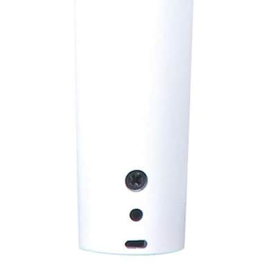 Peavey PV i 2 Dynamic Vocal Microphone with XLR Cable - White image 2