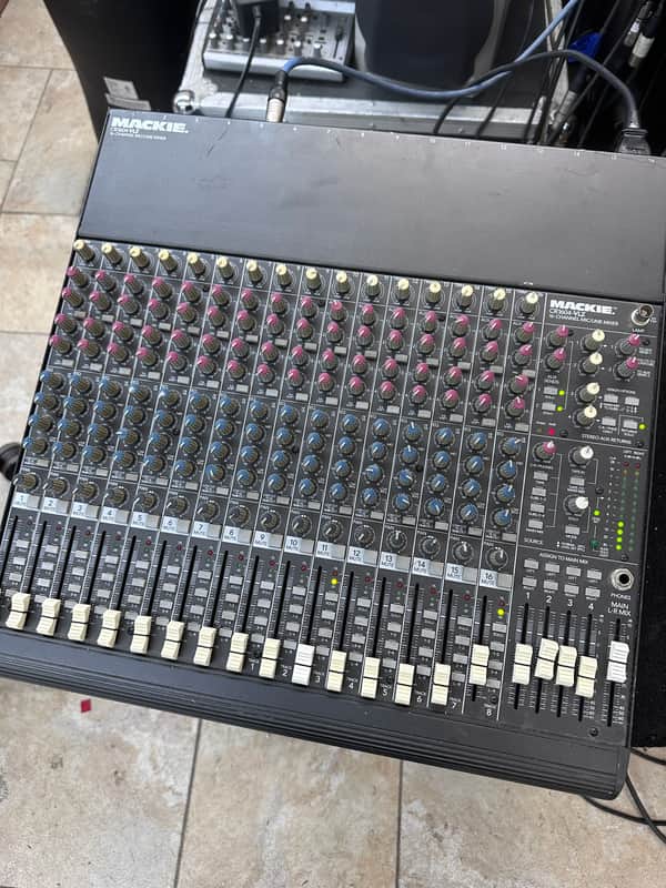 Mackie CR1604-VLZ 16 Channel 4 Bus Mixing Console - tested & working (2221) image 1